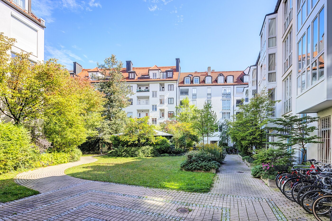 Квартира в многоэтажно доме с 1 комнатная | München-Schwabing | 70249 | ...parkähnlichem...
