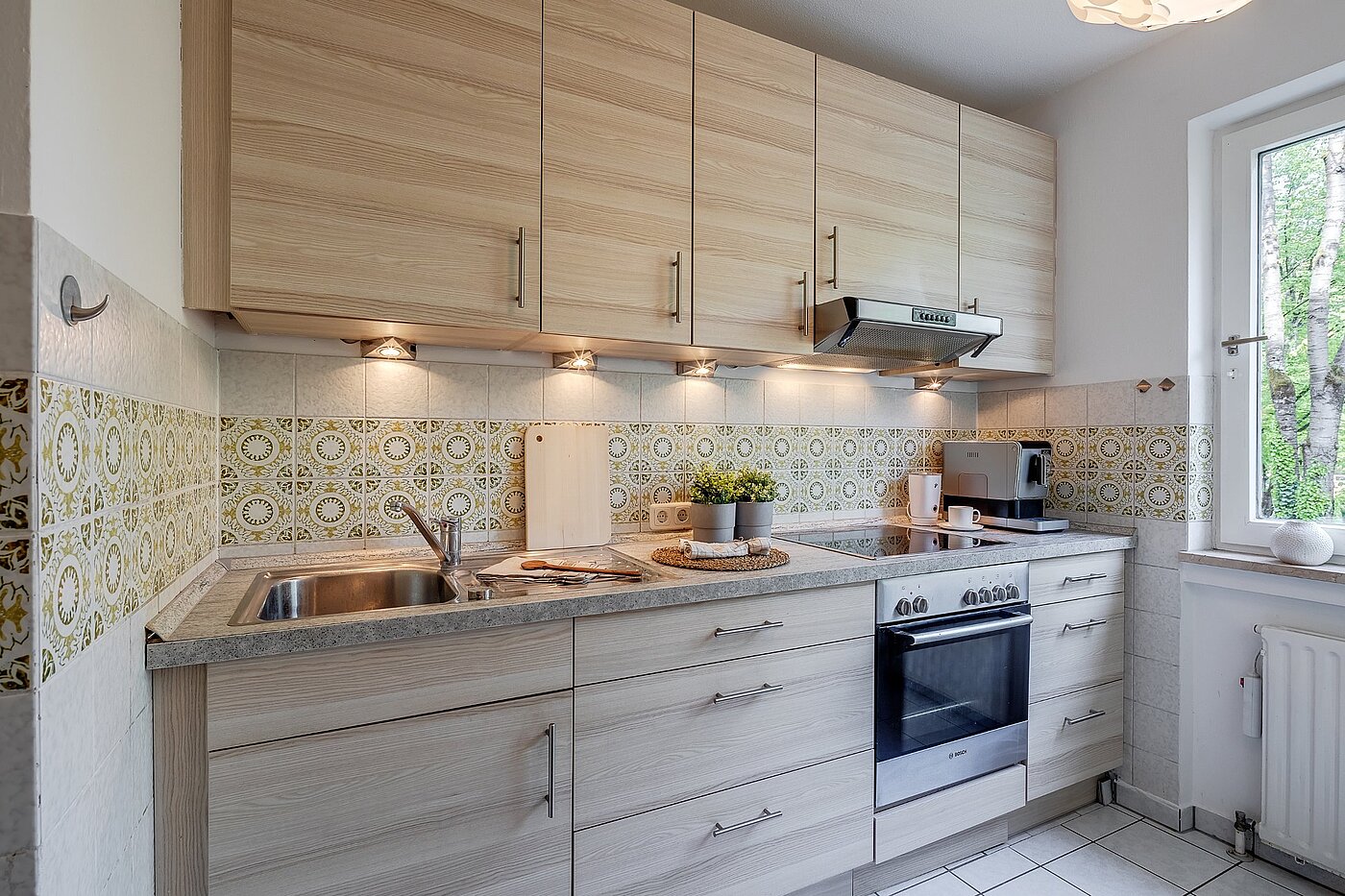 Квартира в многоэтажно доме с 2 комнатами | München-Perlach | 1904ML5 | Küche mit Fenster