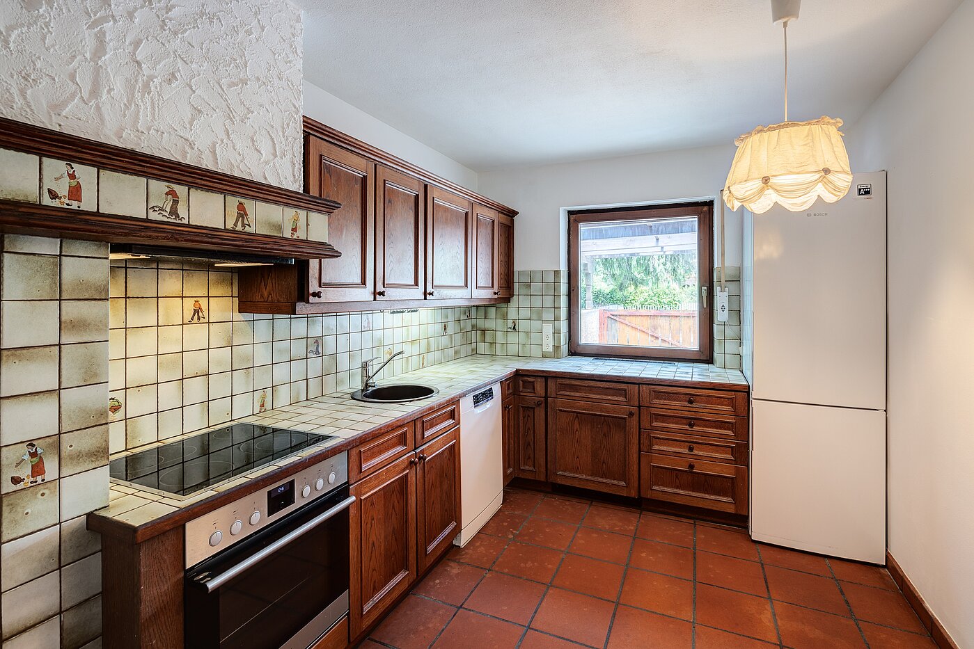 Угловой террасный дом с 5 комнатами | Penzberg | 701121 | ...Einbauküche