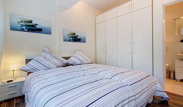 Плоский с 4 комнатами | München-Neuhausen | 70471 | ...mit Zugang zum Duschbad