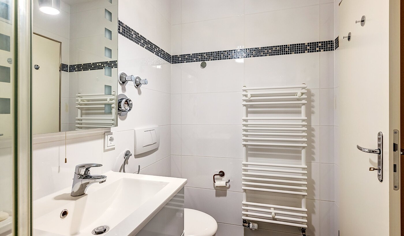 Квартира в многоэтажно доме с 2 комнатами | München-Sendling | 2106ML2 | ..und Handtuchheizkörper