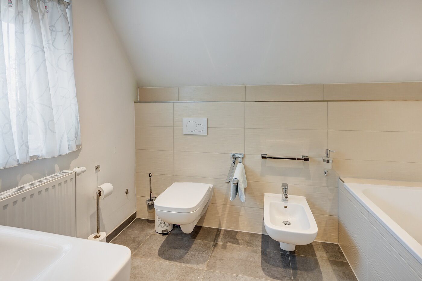 Особняк с 8 комнатами | 70229 | ...und Bidet