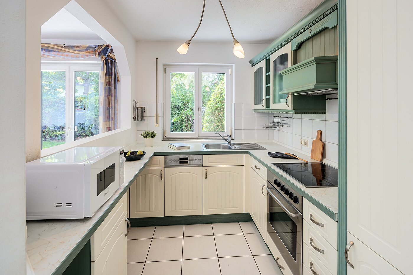 Половина двухквартирного жилого дома с 5 комнатами | München-Trudering | 70269 | Küche mit Fenster