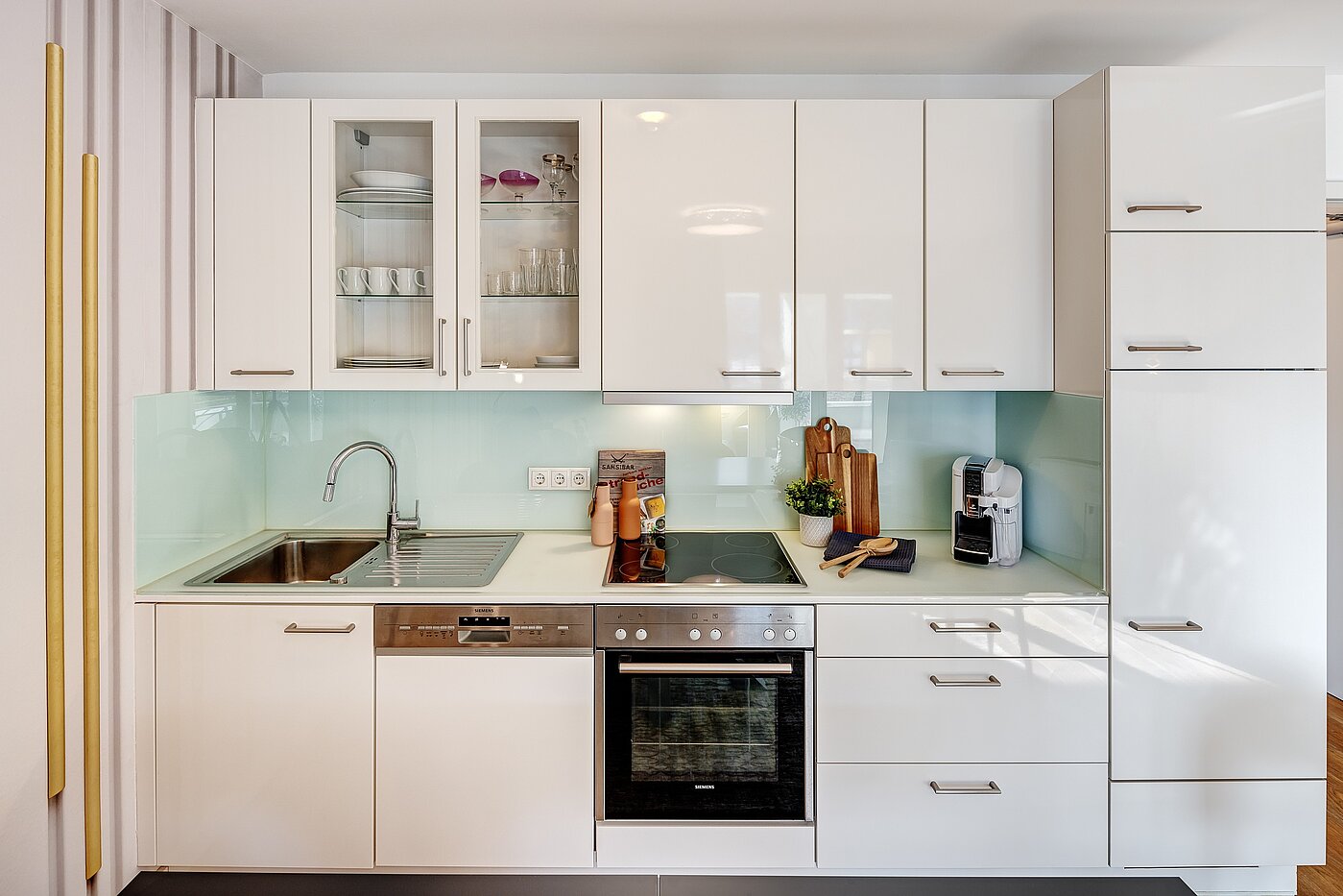 Плоский с 2 комнатами | München-Riem | 2201ML1 | ...hochwertiger Einbauküche