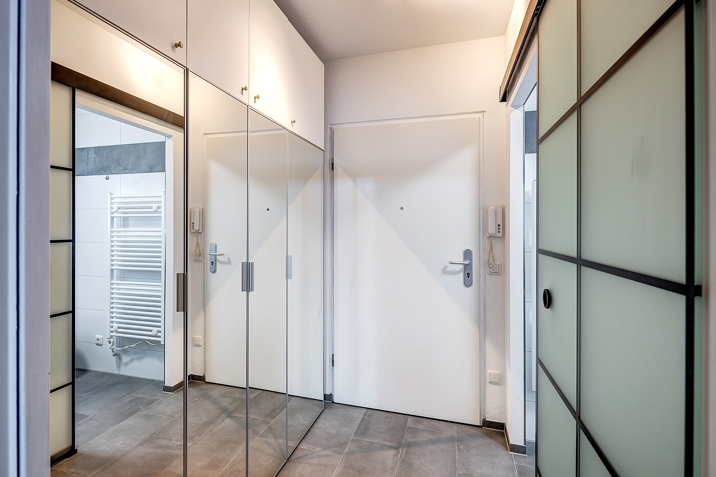 Apartment с 1 комнатная | München-Milbertshofen | 70183 | Einbauschrank im Flur