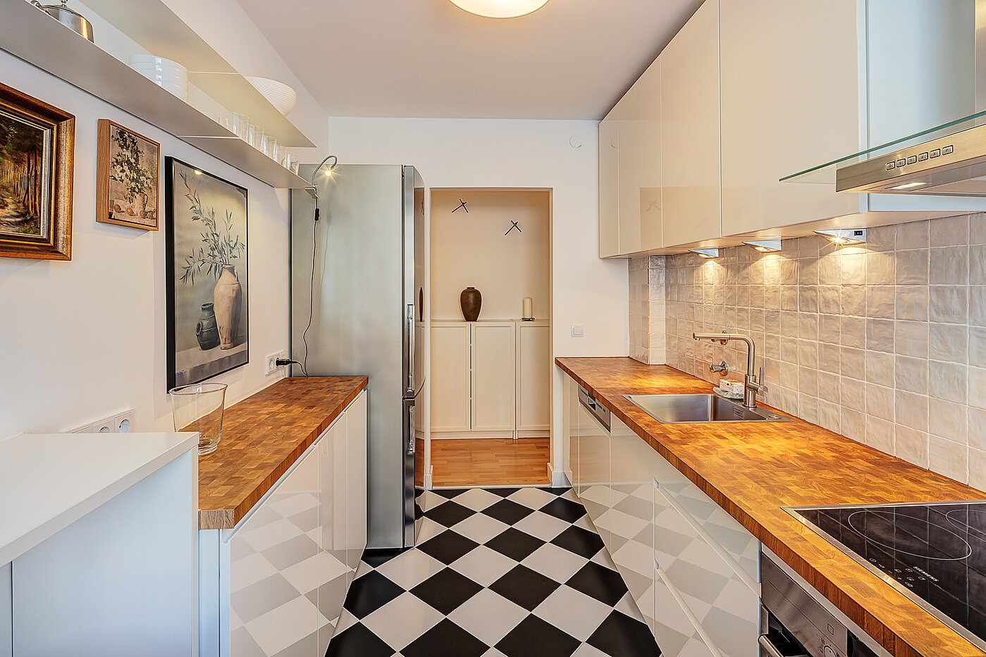 Квартира в многоэтажно доме с 3 комнатами | München-Haidhausen | 70447 | Großer Kühlschrank