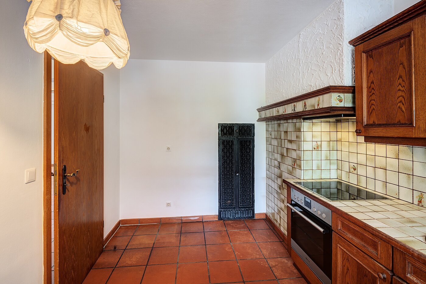 Угловой террасный дом с 5 комнатами | Penzberg | 701121 | Küche mit Cottaboden...