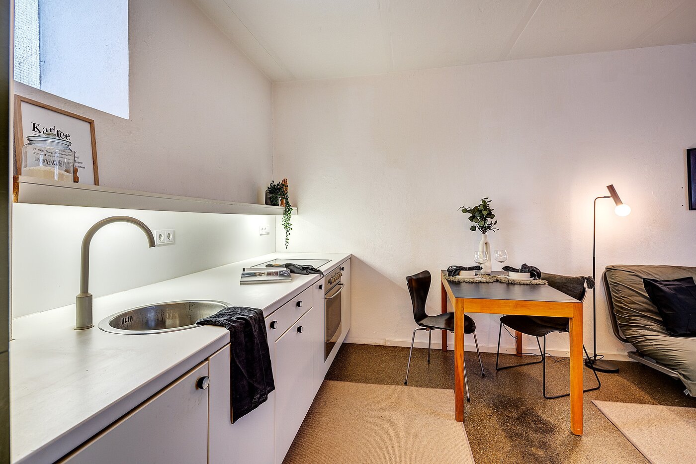 Чердачная квартира с 1 комнатная | München-Isarvorstadt | 2211ML7 | ...mit angrenzendem Essplatz