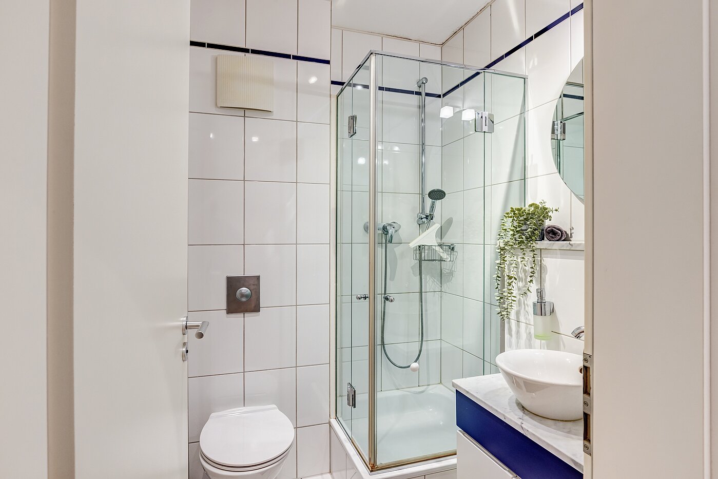Квартира в многоэтажно доме с 3 комнатами | München-Neuhausen | 70489 | Separates Duschbad