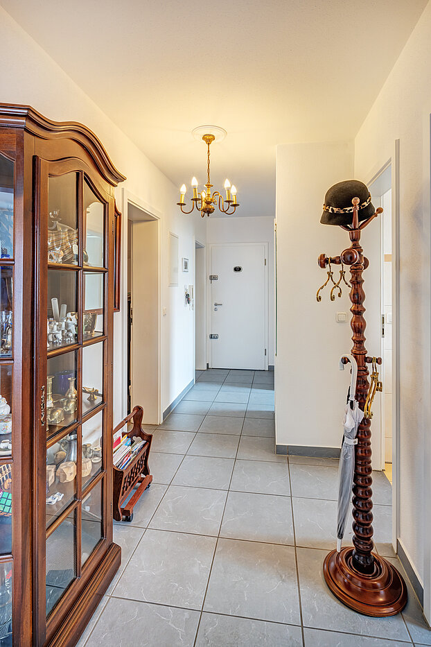 Квартира в многоэтажно доме с 3.5 комнатами | Bad Aibling | 70442 | Diele Blickrichtung Eingang