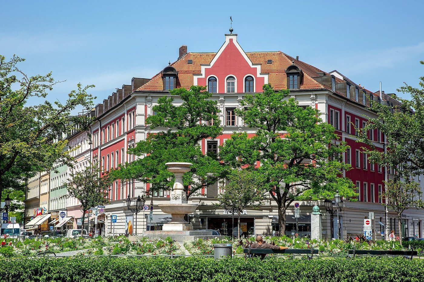 Квартира в многоэтажно доме с 1 комнатная | München-Isarvorstadt | 70062 | ...Nachbarschaft