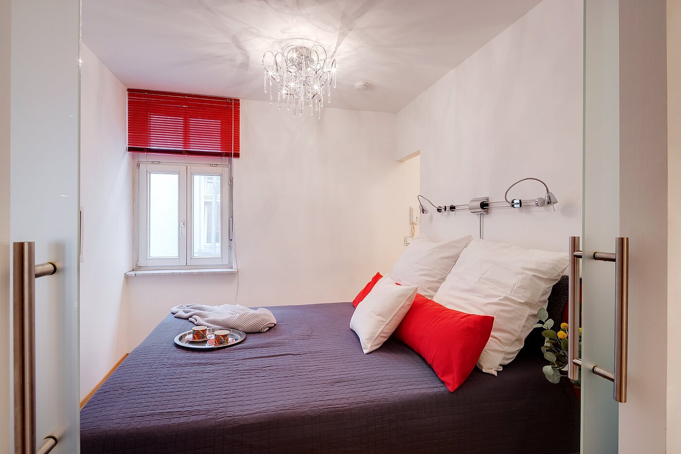 Квартира в многоэтажно доме с 2 комнатами | München-Altstadt | 2106ML7 | Gemütliches Schlafzimmer