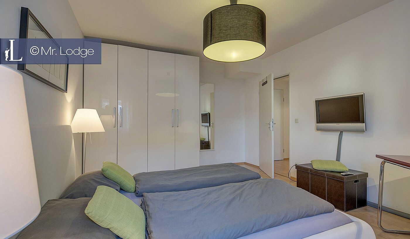 Квартира в многоэтажно доме с 2 комнатами | München-Lehel | 1605ML6 | Schlafzimmerschrank