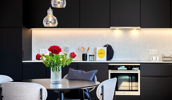 Квартира в многоэтажно доме с 2 комнатами | 70134 | Hochwertige Einbauküche