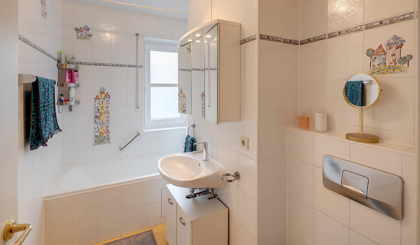 Квартира в многоэтажно доме с 3 комнатами | München-Harlaching | 2103ML3 | Tageslichtbad