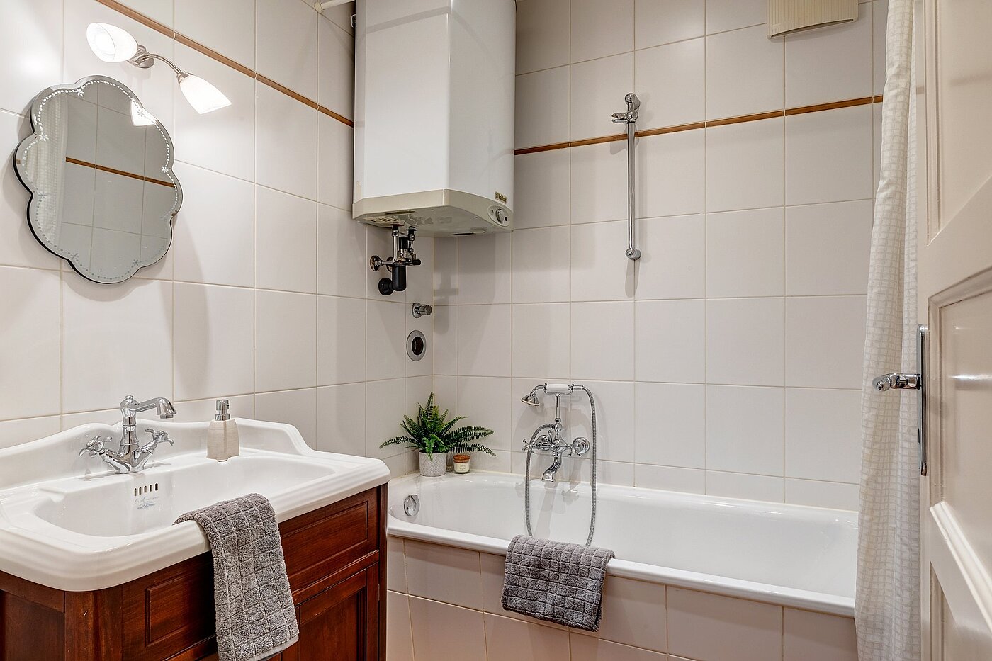 Квартира в многоэтажно доме с 2.5 комнатами | München-Au | 2001ML9 | Bad mit Badewanne...