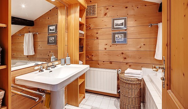 Квартира в многоэтажно доме с 11 комнатами | Gmund/Dürnbach | 2107ML11 | Wannenbad DG