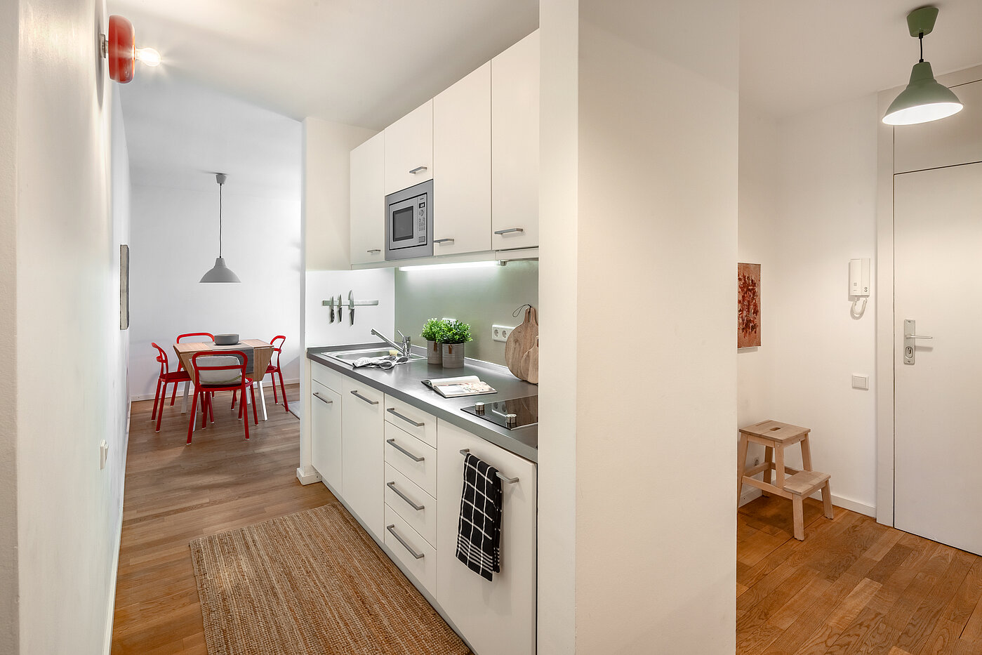 Квартира в многоэтажно доме с 2 комнатами | München-Solln | 70418 | Moderne Einbauküche...