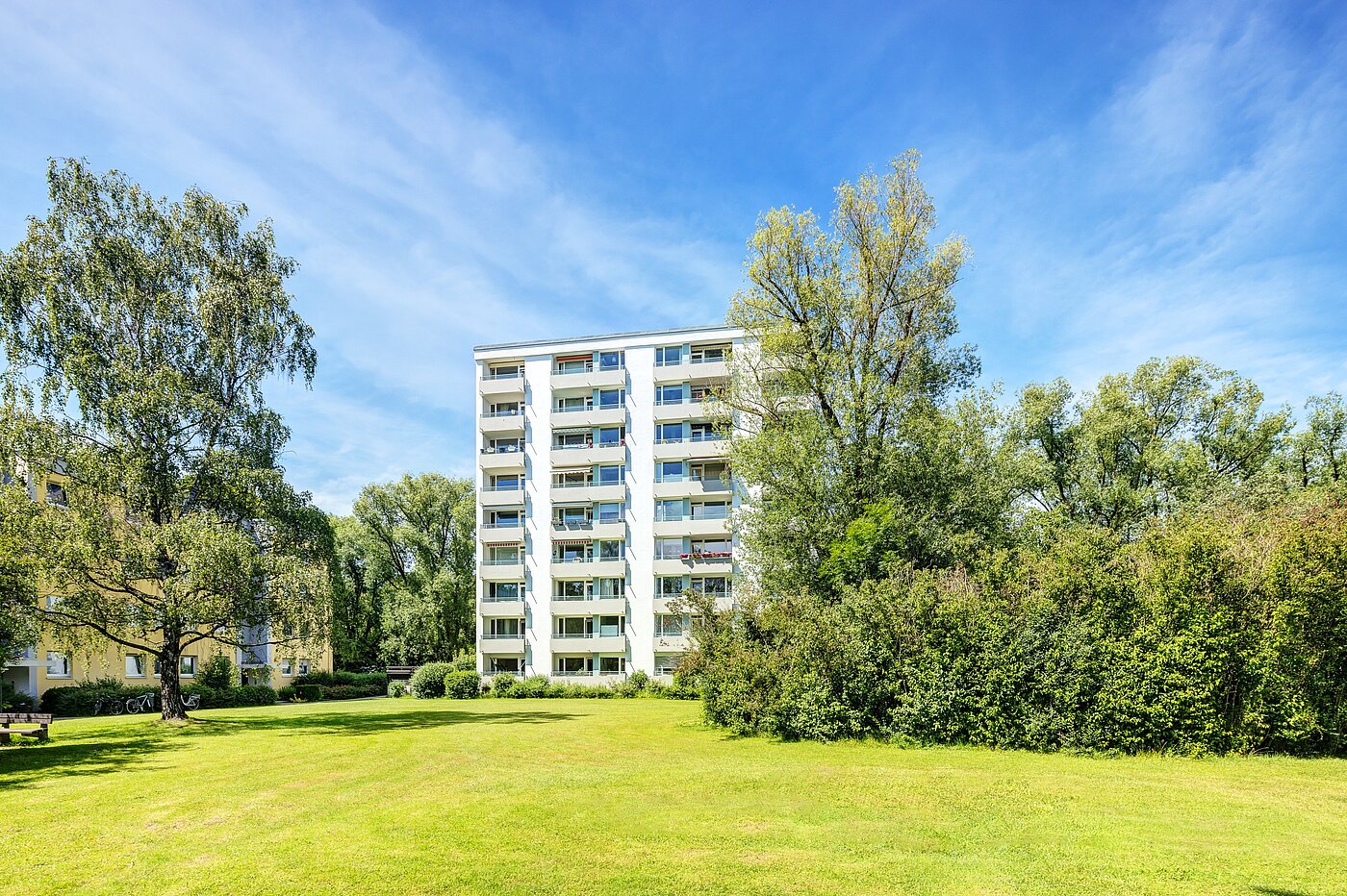 Квартира в многоэтажно доме с 2 комнатами | München-Bogenhausen | 70142 | Gepflegtes Objekt
