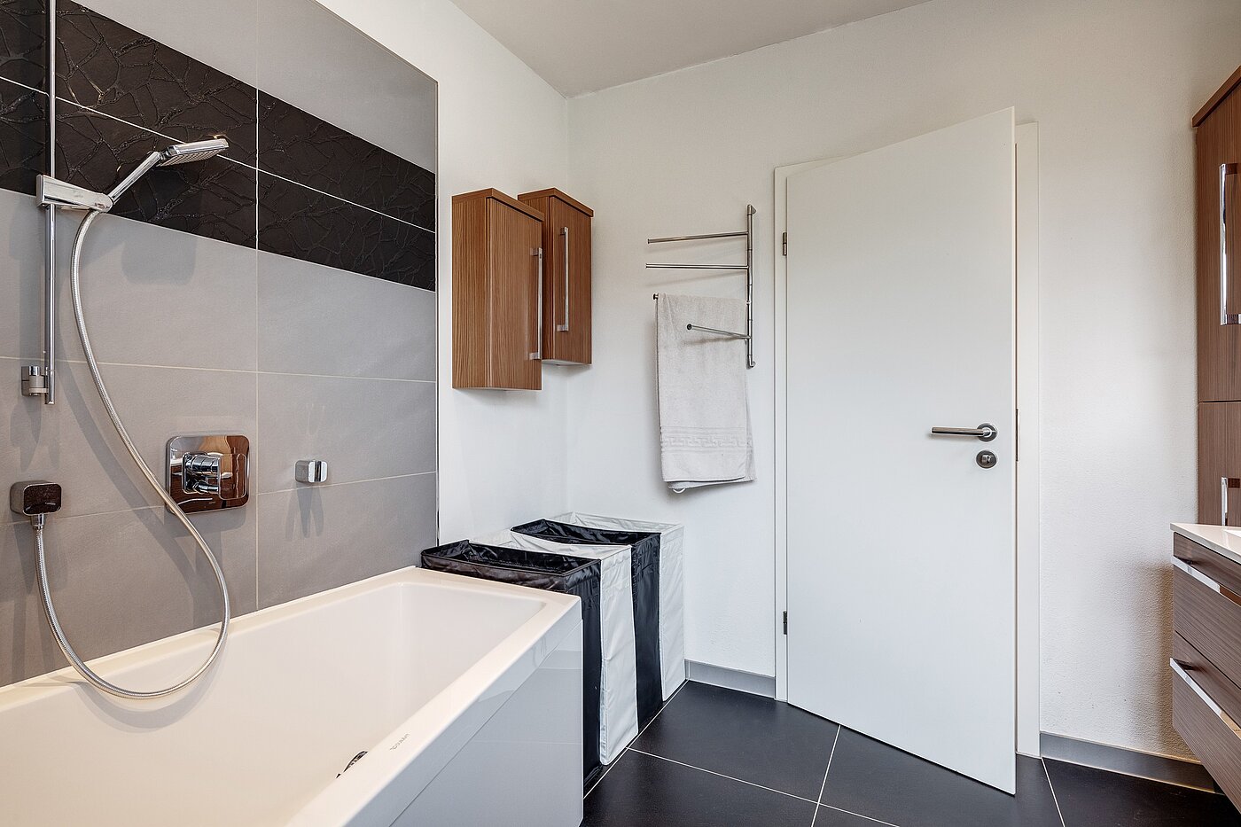 Мансардная квартира с 3 комнатами | Karlsfeld | 70217 | ...mit Badewanne