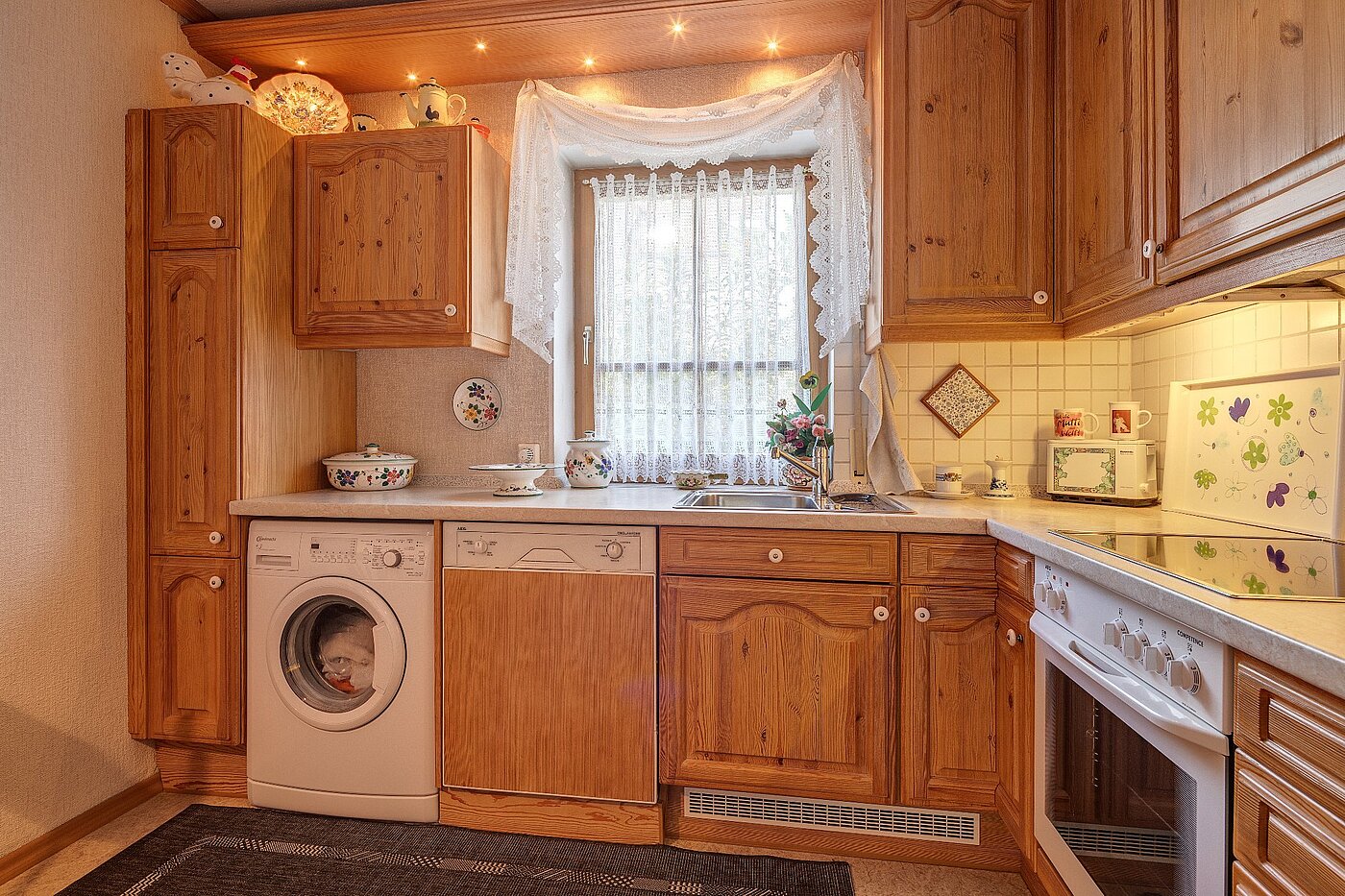 Плоский с 3 комнатами | München-Untermenzing | 1806ML6 | Küche mit Fenster