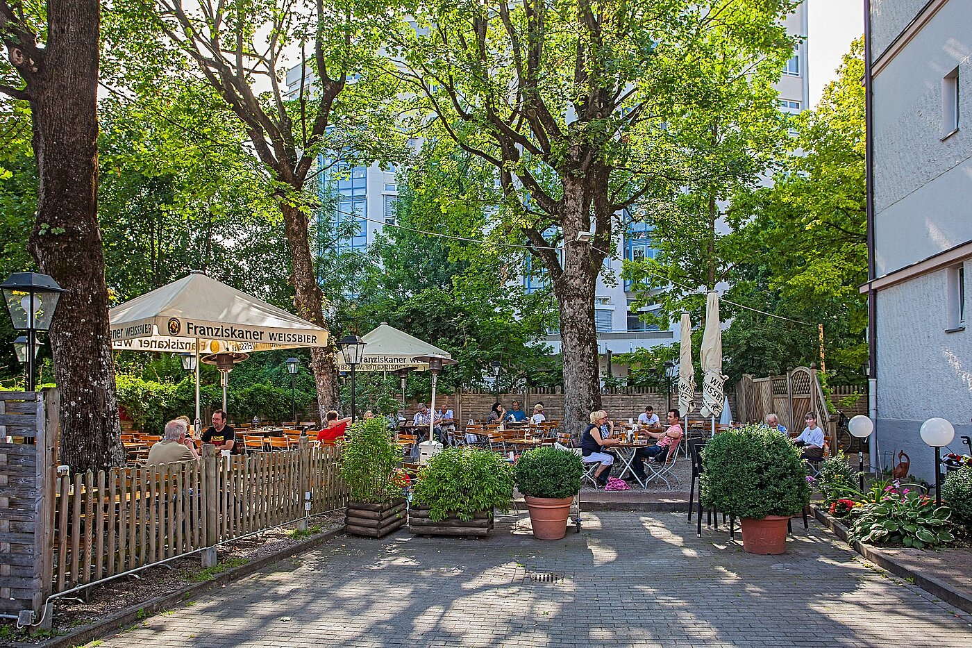 Квартира в многоэтажно доме с 2 комнатами | München-Sendling-Westpark | 2102ML6 | Sommerimpression