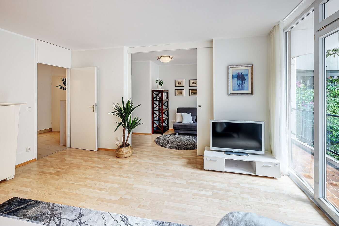 Квартира в многоэтажно доме с 2.5 комнатами | München-Nymphenburg | 2204ML61 | ...mit Schiebetür zum...