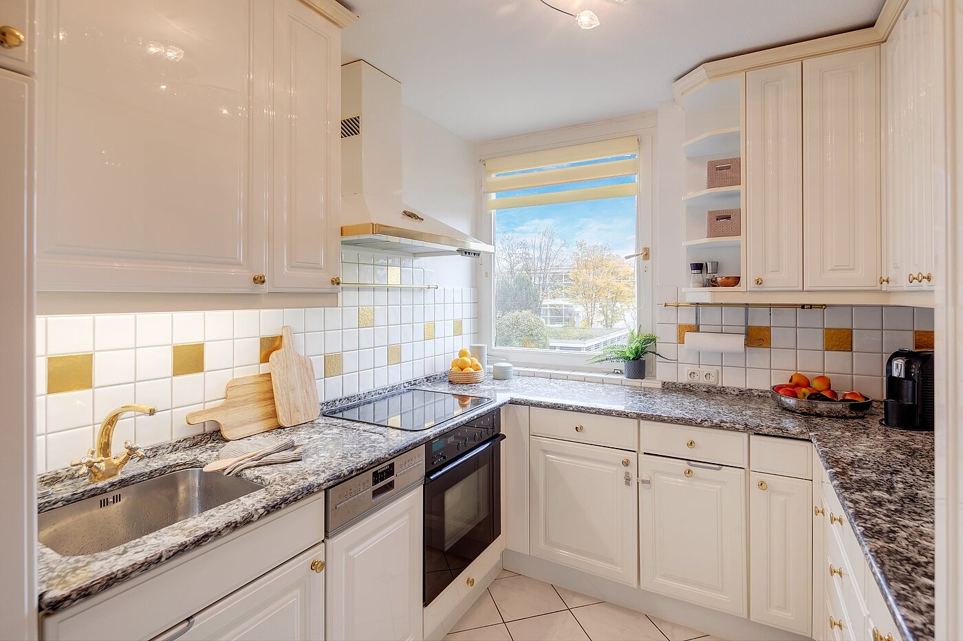 Квартира в многоэтажно доме с 3 комнатами | München-Perlach | 2010ML5 | Küche mit Fenster