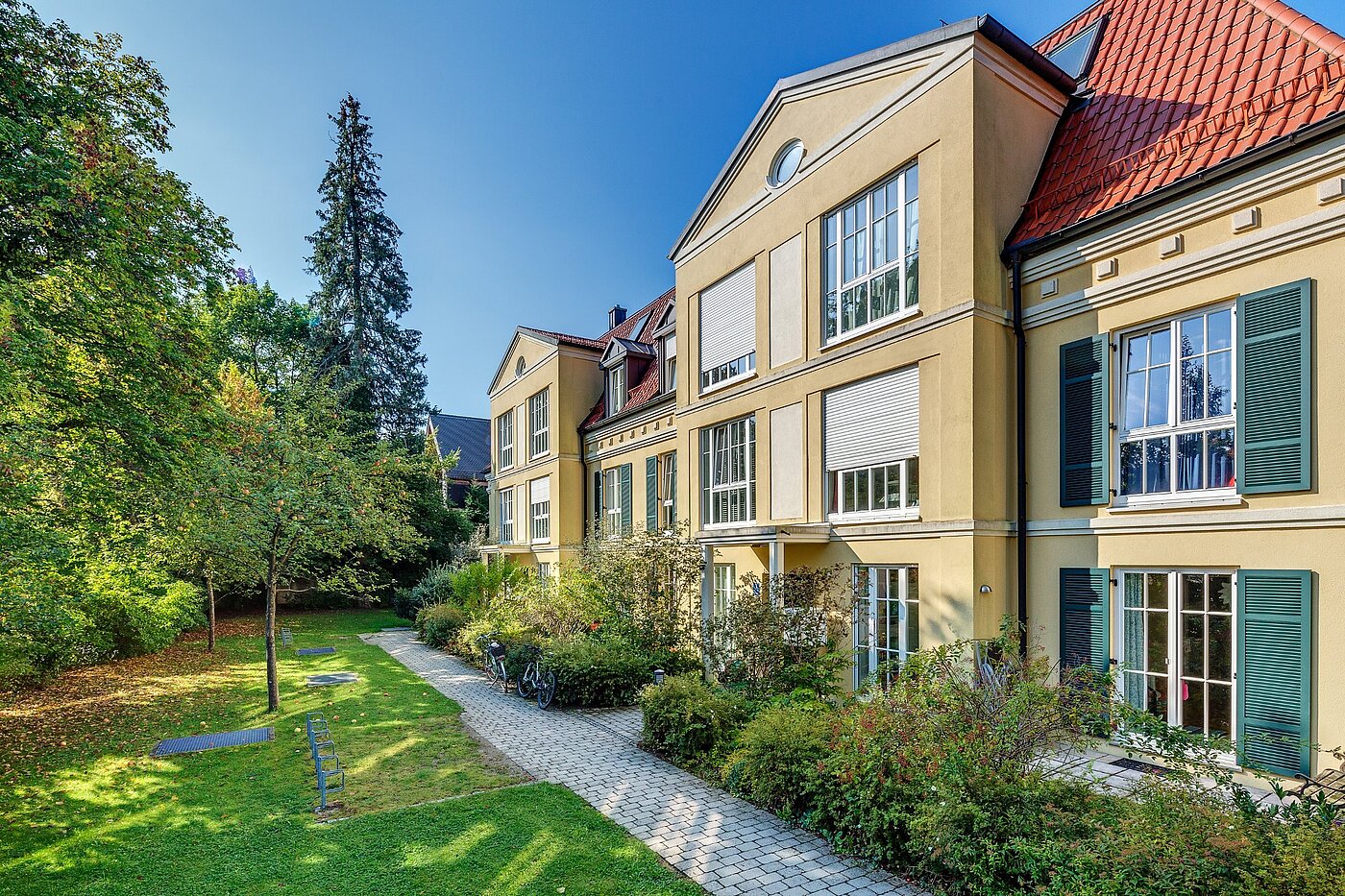 Квартира в многоэтажно доме с 3 комнатами | München-Solln | 1809ML1 | Gebäuderückseite