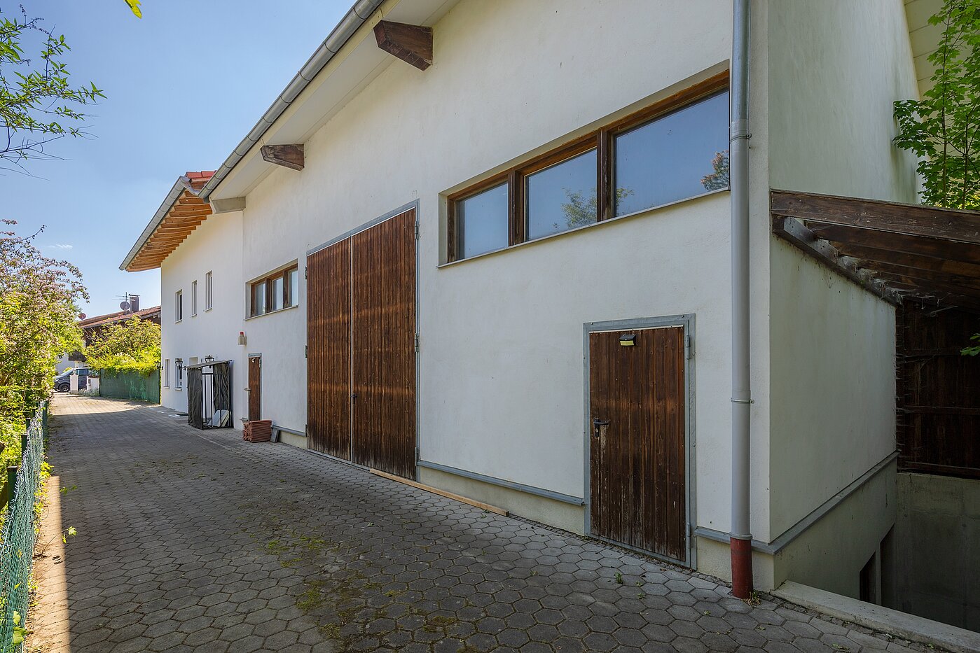 Особое свойство с 9 комнатами | 70406 | Eingang Halle und Keller-Halle
