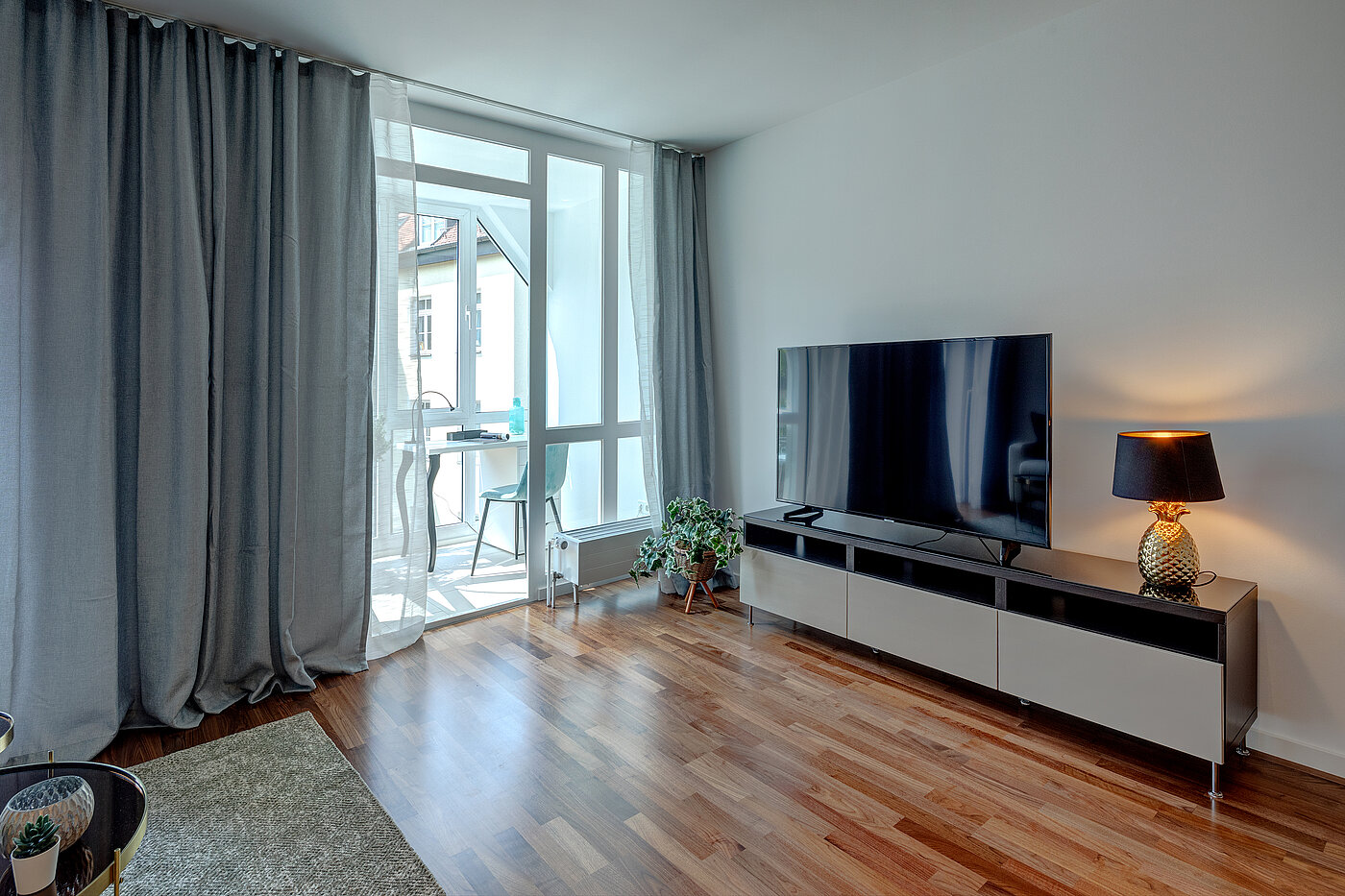 Квартира в многоэтажно доме с 2 комнатами | München-Schwabing | 70434 | ...Wintergarten als...