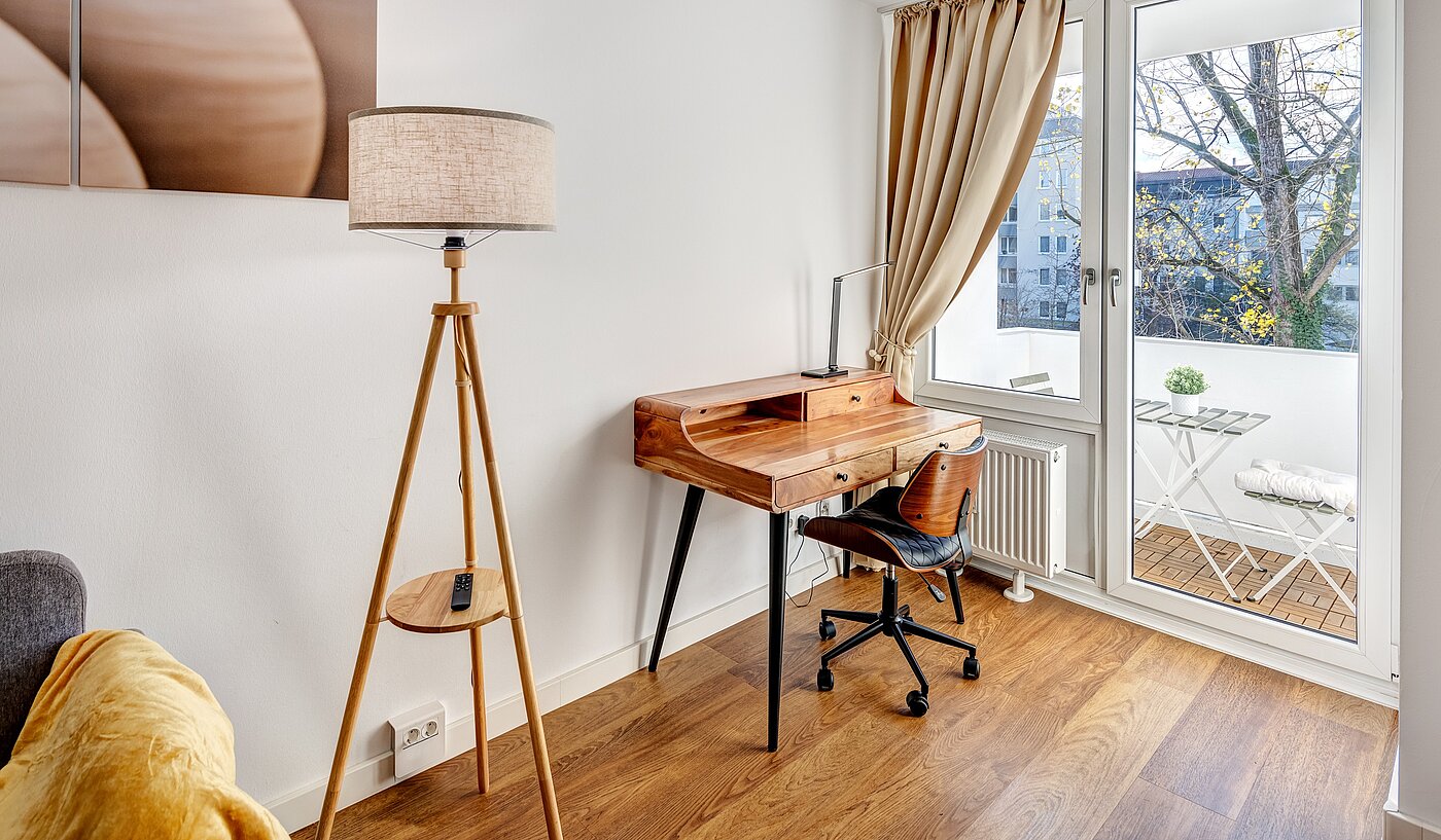 Apartment с 1 комнатная | München-Milbertshofen | 70183 | Schreibtisch...