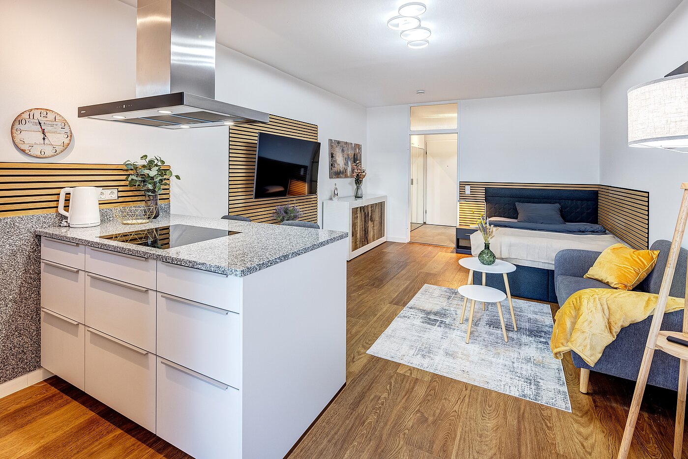Apartment с 1 комнатная | München-Milbertshofen | 70183 | Küche mit Kochinsel....