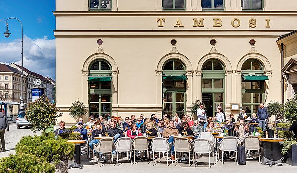 Квартира в многоэтажно доме с 3 комнатами | 70046 | Tambosi am Odeonsplatz