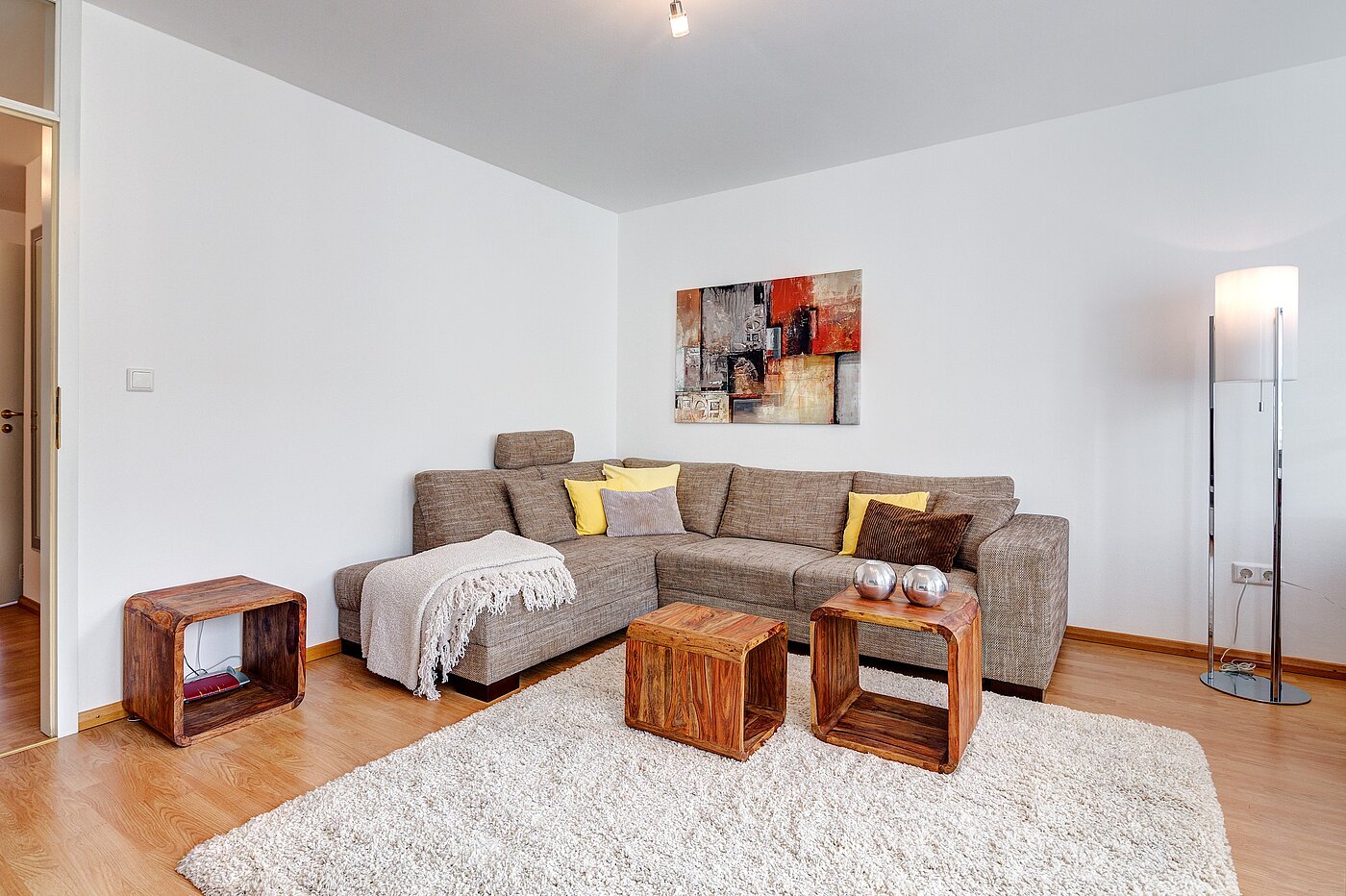 Квартира в многоэтажно доме с 2 комнатами | München-Schwabing | 70102 | Gemütliches Wohnzimmer...