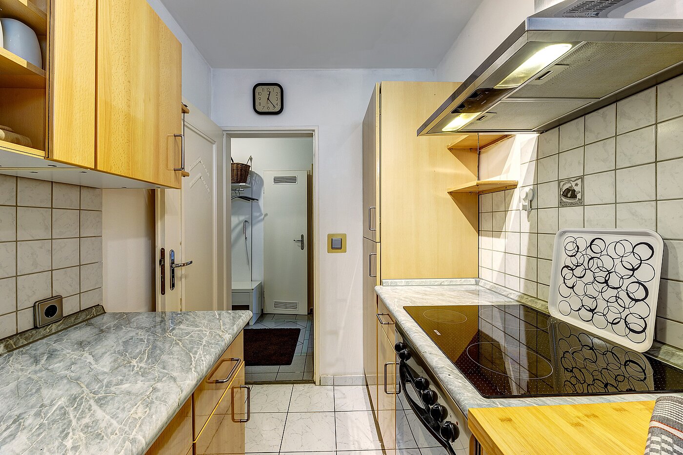 Квартира в многоэтажно доме с 2 комнатами | München-Milbertshofen | 701801 | ...Einbauküche