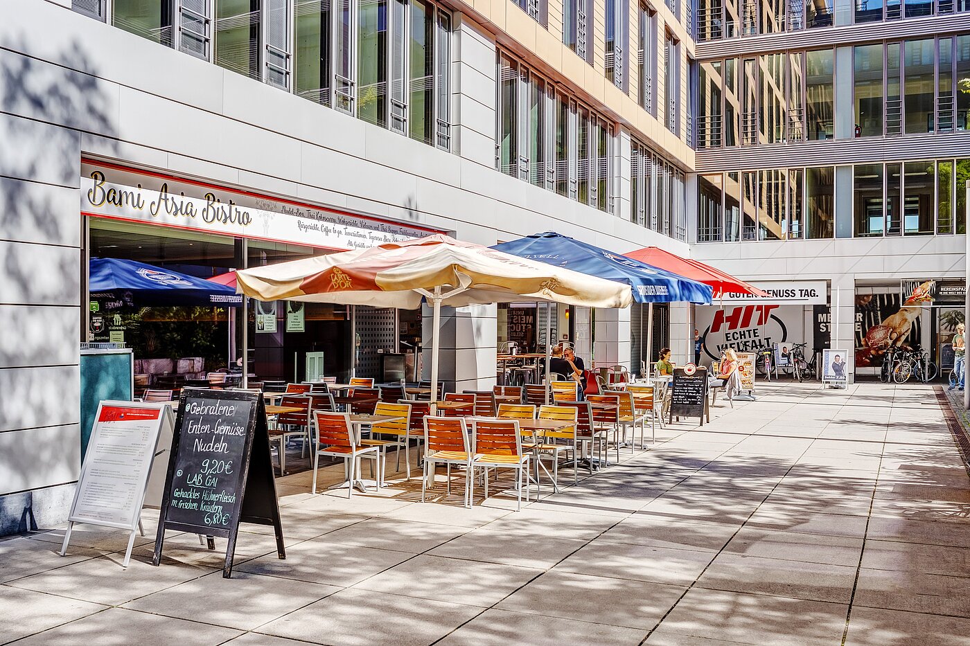 Квартира в многоэтажно доме с 1 комнатная | München-Laim | 70144 | ...und Restaurants
