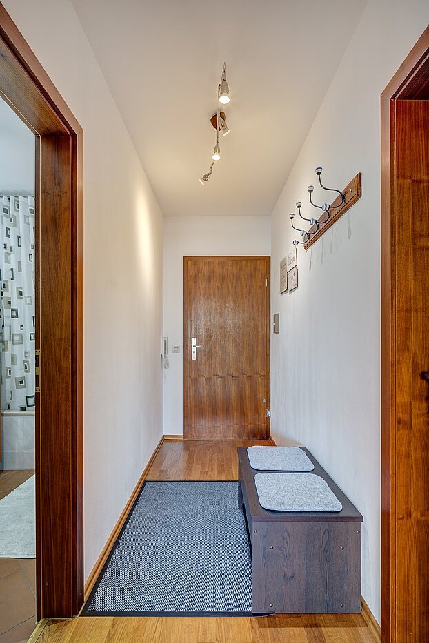 Квартира в многоэтажно доме с 1 комнатная | München-Bogenhausen | 70070 | Großzügiger Eingangsbereich