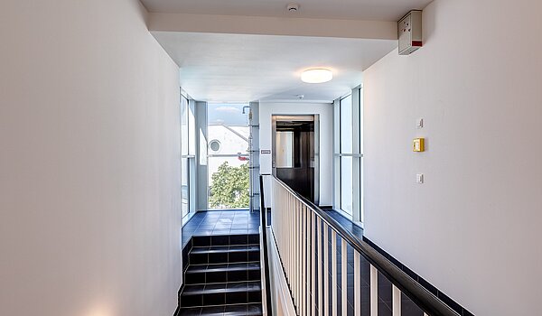 Квартира в многоэтажно доме с 2 комнатами | 70134 | ...Zugang zum Lift