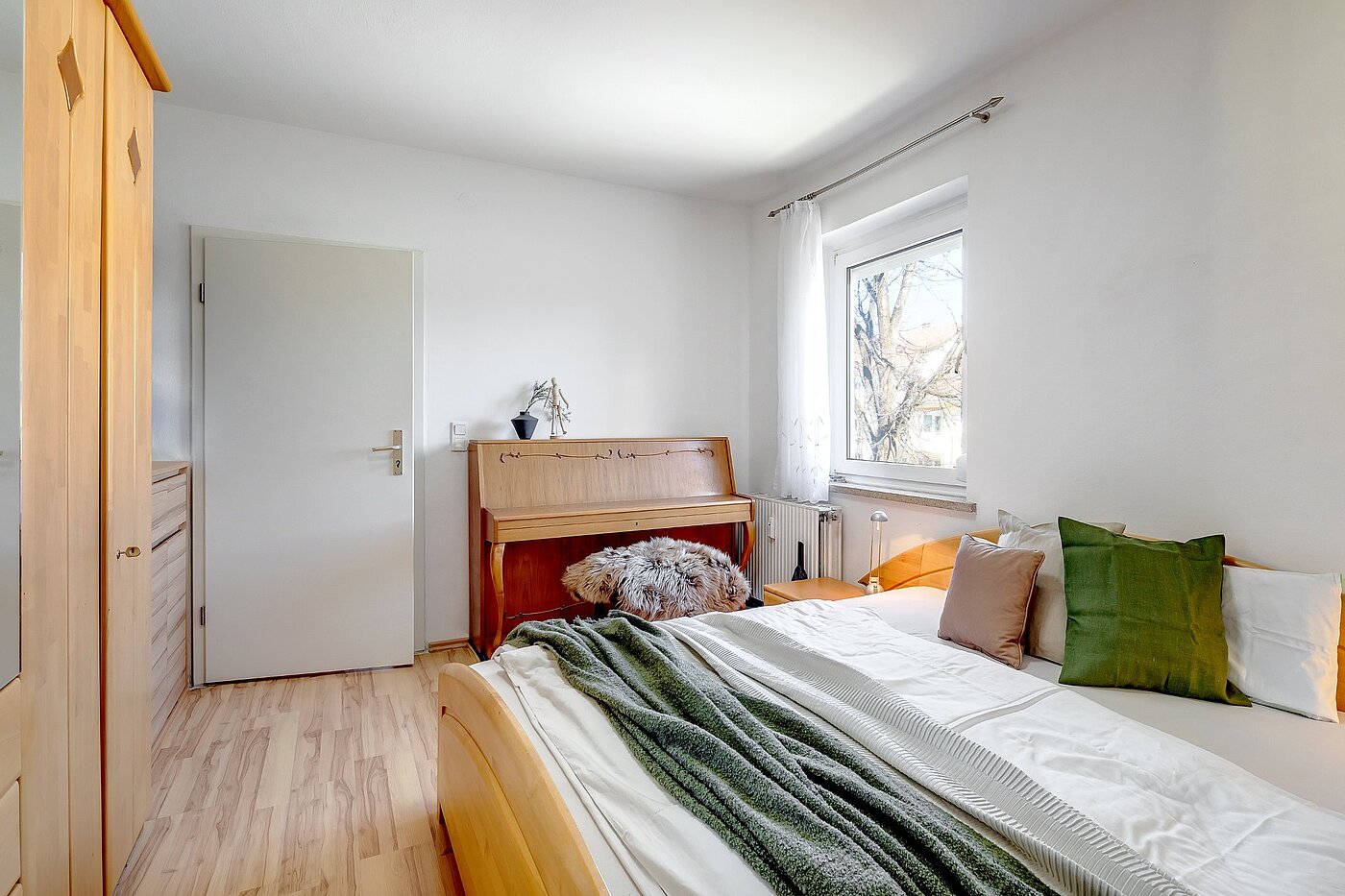 Квартира в многоэтажно доме с 4 комнатами | München-Berg am Laim | 2002ML3 | helles Schlafzimmer