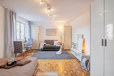 Schwabing: 1-комнатная квартира - тихий и центральный район - свободна
