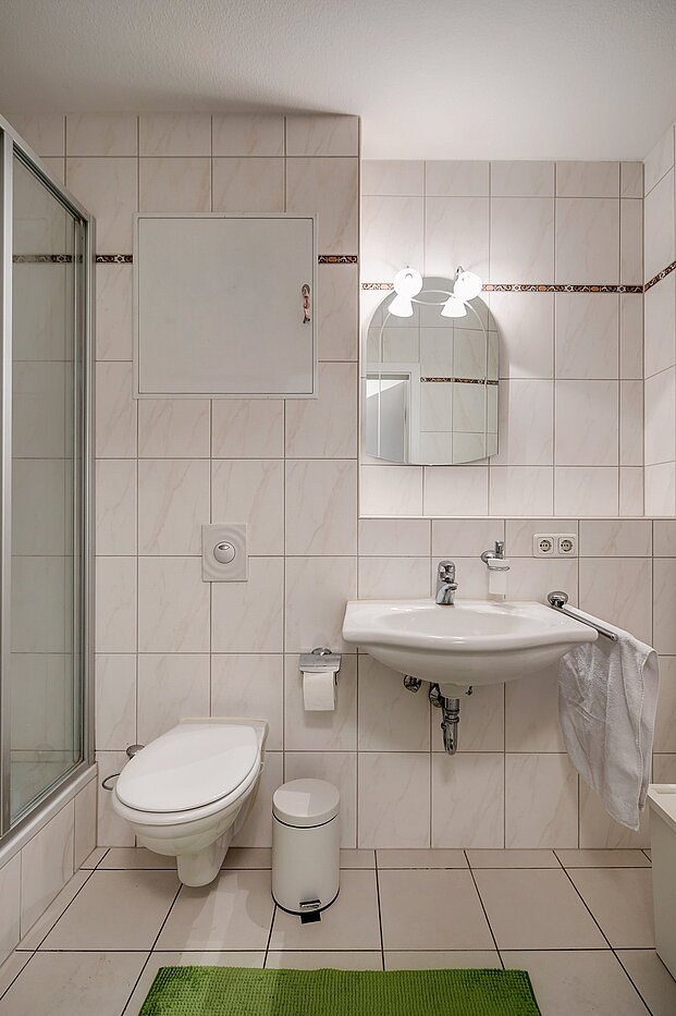 Квартира в многоэтажно доме с 1.5 комнатами | München-Au | 2104ML5 | Hell gefliestes Bad