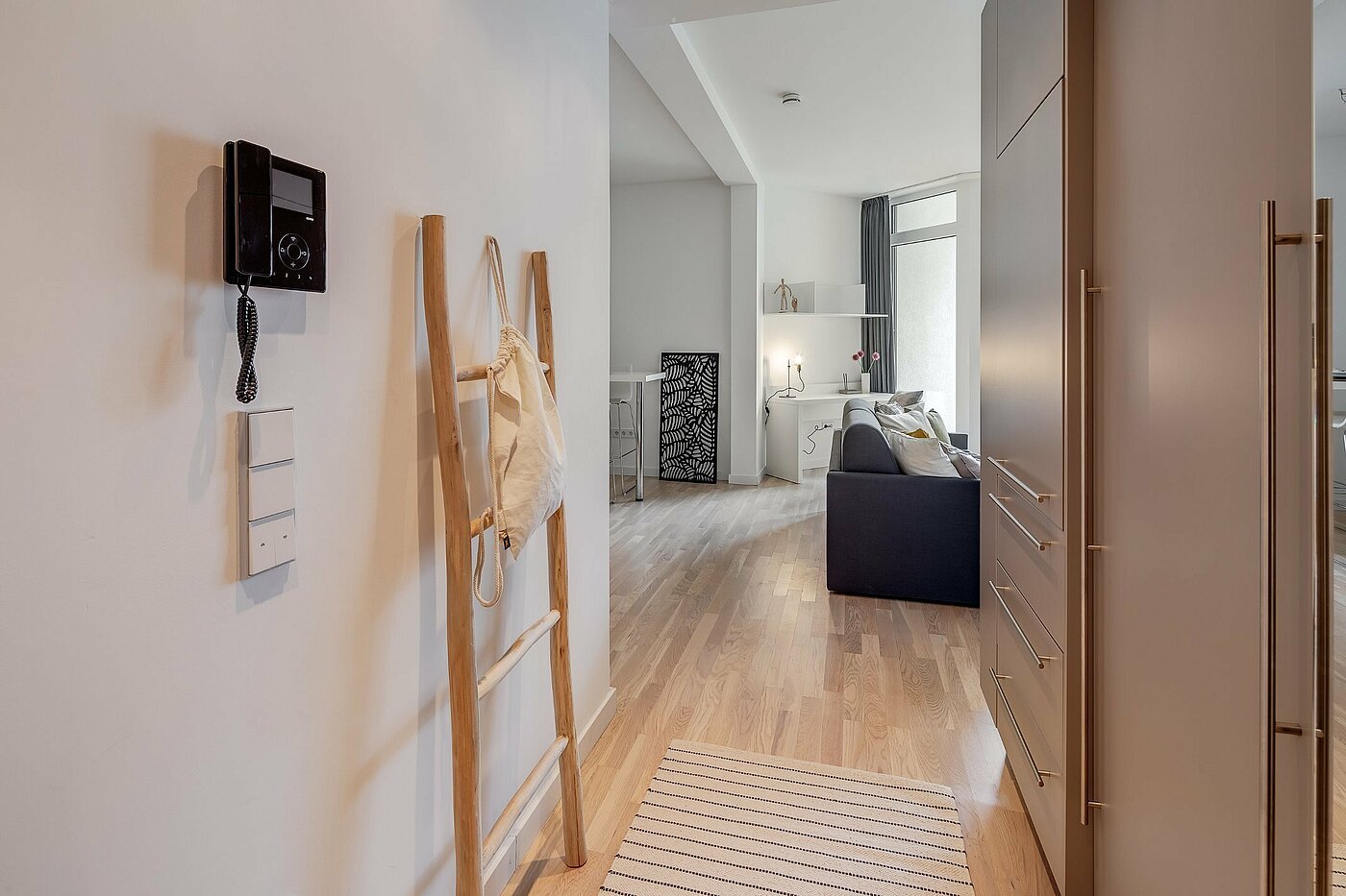 Квартира в многоэтажно доме с 1.5 комнатами | München-Bogenhausen | 1904ML6 | Eingangsbereich