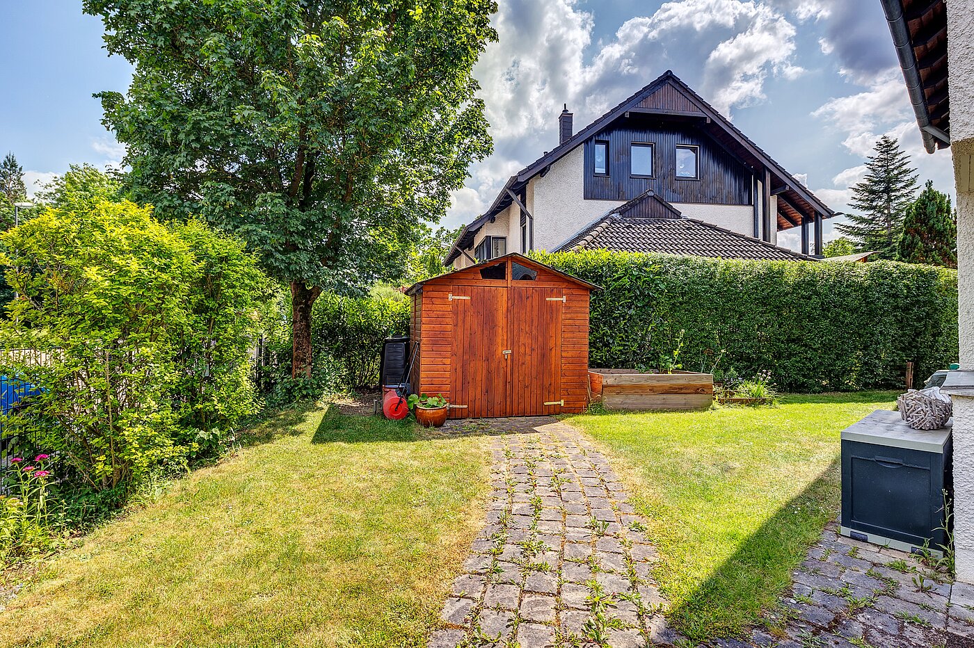Угловой террасный дом с 6 комнатами | Germering | 70033 | Zugang zum Garten