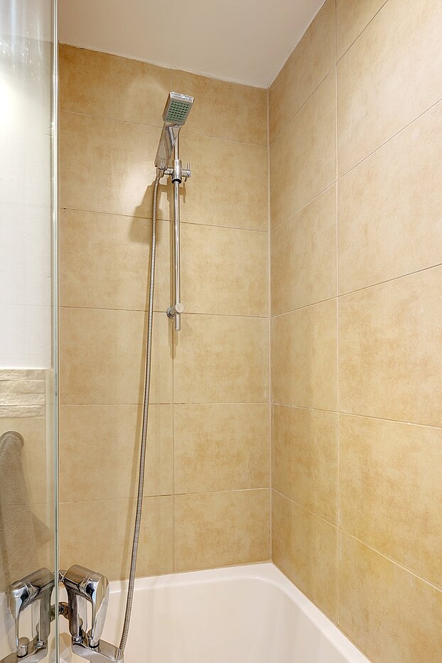 Квартира в многоэтажно доме с 2 комнатами | München-Pasing | 2108ML1 | ...mit Badewanne
