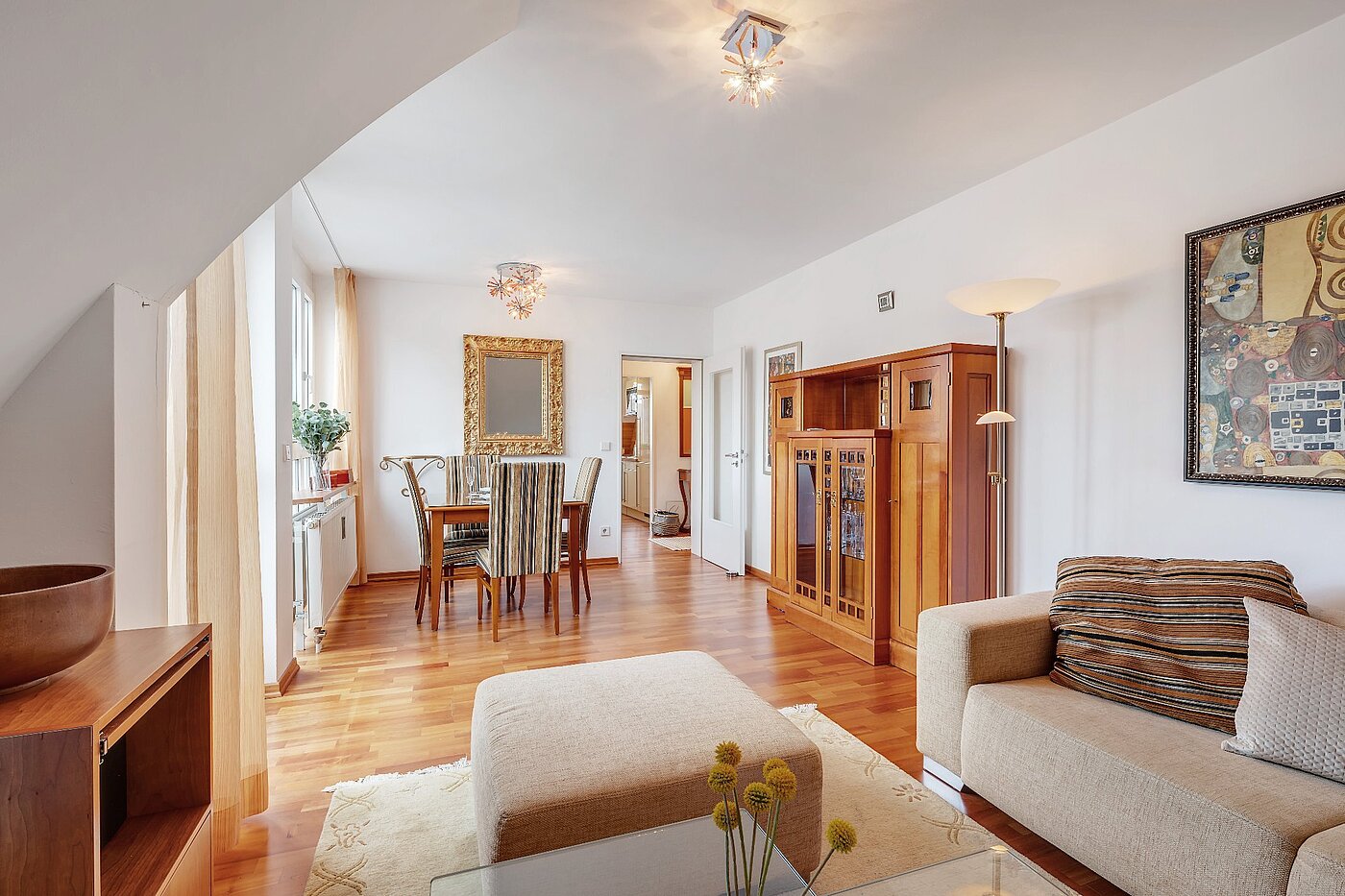 Мансардная квартира с 2 комнатами | München-Sendling | 1911ML4 | Gemütliches Wohnzimmer