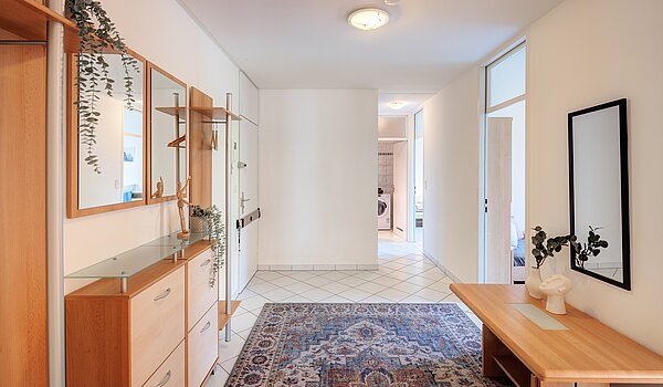 Квартира в многоэтажно доме с 3 комнатами | München-Bogenhausen | 70261 | Großer Flur...