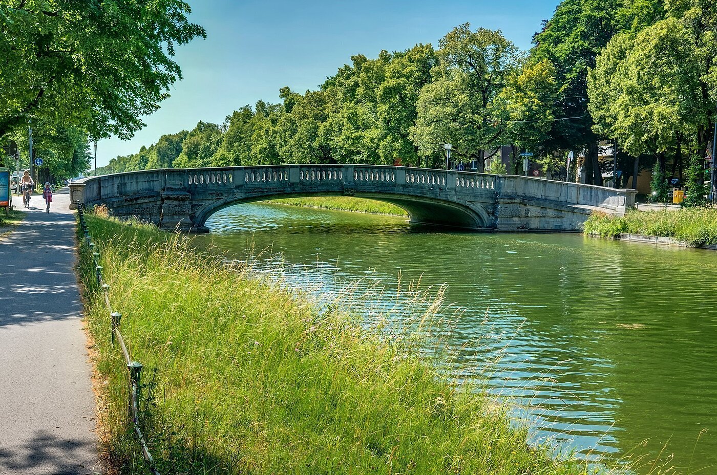 Квартира в многоэтажно доме с 1 комнатная | München-Neuhausen | 702271 | In der Nähe...