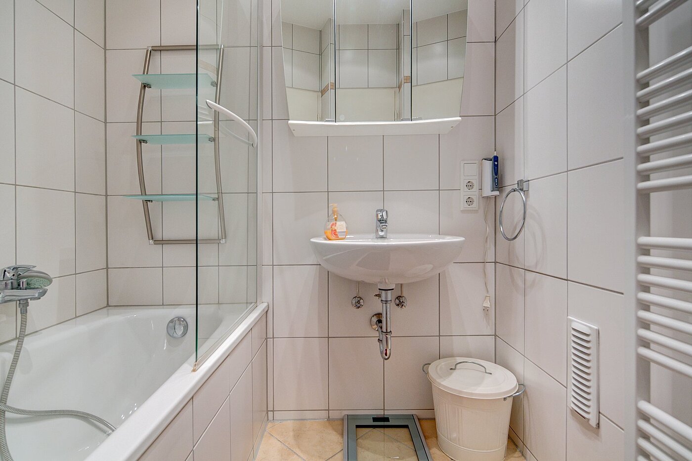 Квартира в многоэтажно доме с 2 комнатами | München-Laim | 1909ML3 | Bad