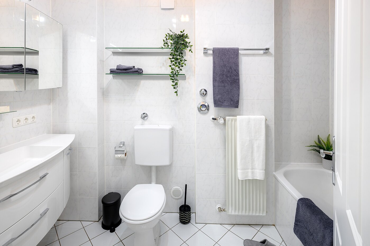 Квартира в многоэтажно доме с 3 комнатами | München-Obergiesing | 70028 | Geräumiges Bad mit...